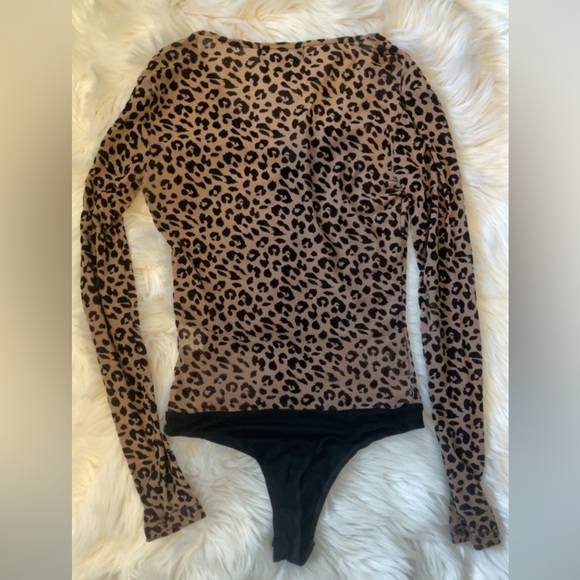 LULU’S FLIRTY BROWN LEOPARD PRINT MESH LONG SLEEVE BODYSUIT - Picture 6 of 8